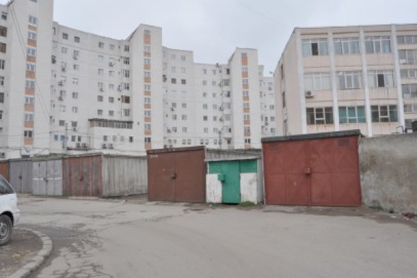 Garajele din zona ICIL nu vor fi demolate până când nu se găsesc bani pentru amenajarea parcării